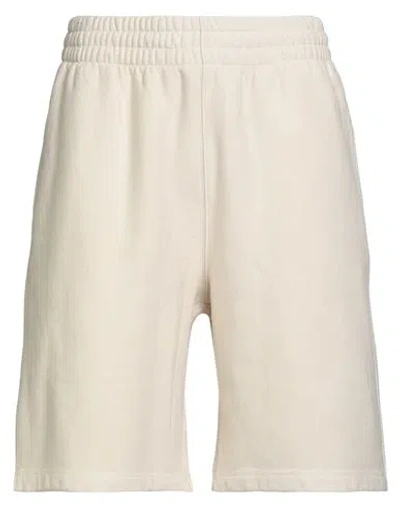 Burberry Box Tailored Shorts In Pearl