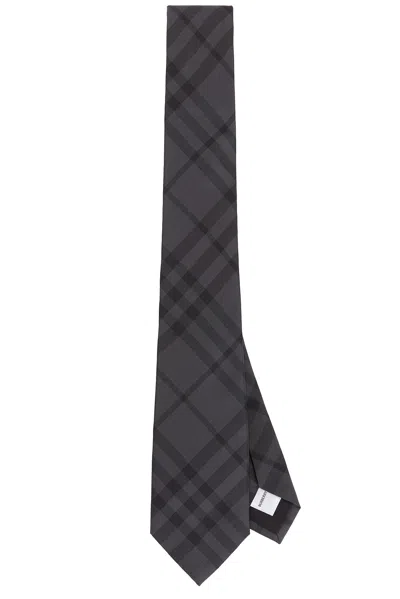 Burberry Manston Tie In Pattern