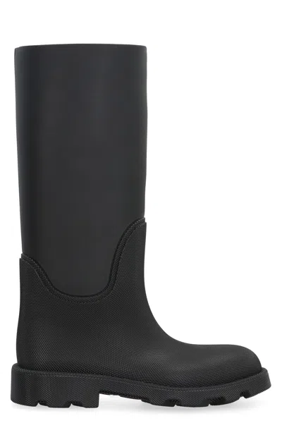 Burberry Marsh Mini Round Toe Rubber Boots In Black