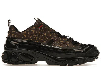 Pre-owned Burberry Men's  Arthur Monogram Print Sneakers In Black/bridle Brown
