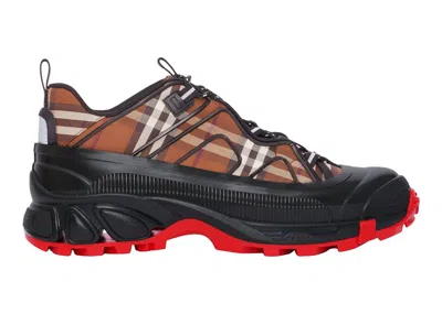 Pre-owned Burberry Men's  Arthur Vintage Check Cotton Sneakers In Birch Brown/black/red