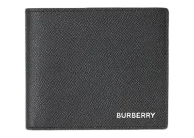 Pre-owned Burberry Men's  Grainy Leather International Bifold Wallet In Black
