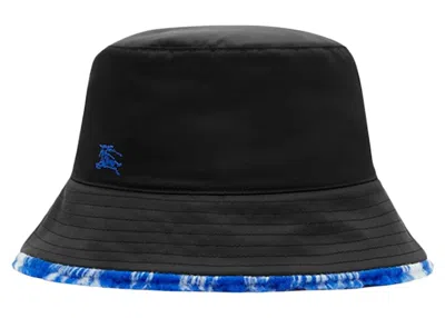 Pre-owned Burberry Men's  Reversible Fleece Check Bucket Hat In Black/knight