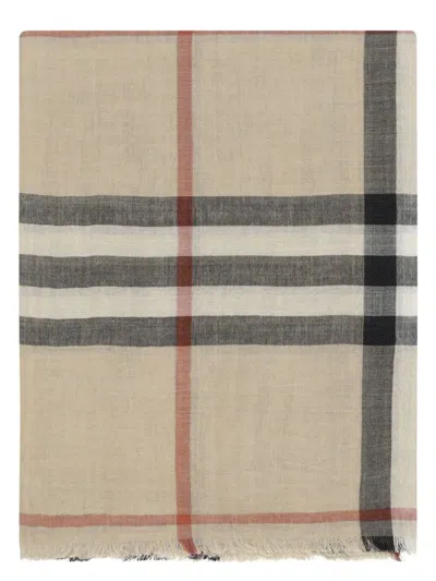 BURBERRY MEN'S MU 220X70 DF CHECK GAUZ