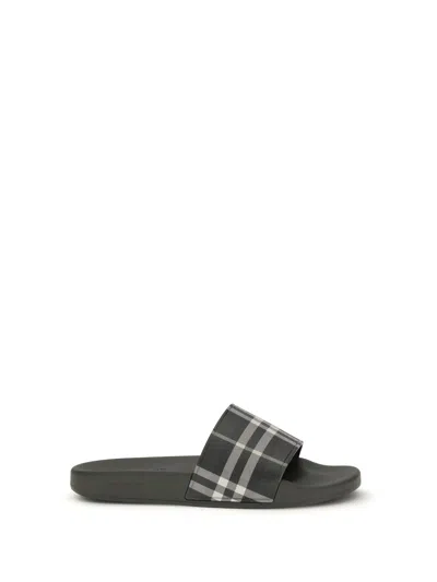 BURBERRY BURBERRY MEN RUBBER CHECK SLIPPERS