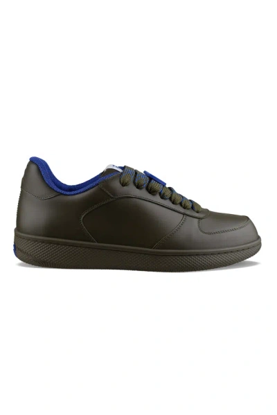 Burberry Logo Patch Leather Sneakers In Brown