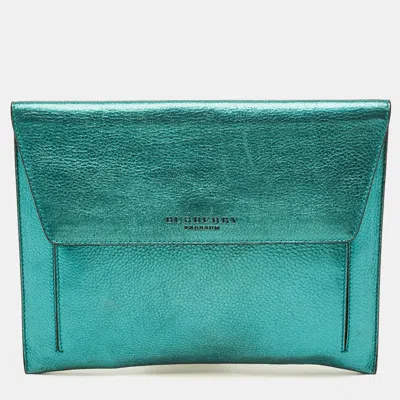 Pre-owned Burberry Metallic Green Leather Envelope Clutch
