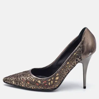 Pre-owned Burberry Metallic Grey Laser Cut Leather And Nova Check Pointed Toe Pumps Size 38