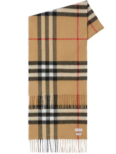 Burberry Mu B Txt Rws Wl Ftbl Scarve In Arch Beige