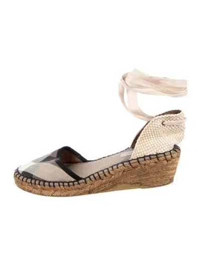Pre-owned Burberry Nova Check Pattern Canvas Pumps In Brown