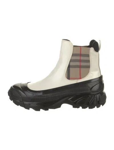 Pre-owned Burberry Nova Check Pattern Leather Chelsea Boots In White