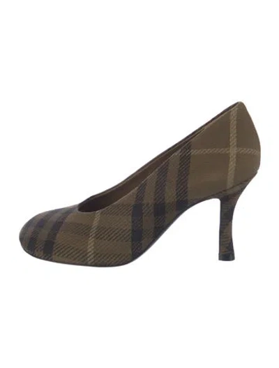 Pre-owned Burberry Nova Check Pattern Pumps W/ Tags In Neutral