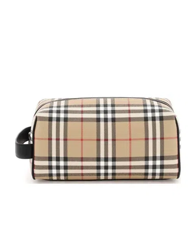 Burberry Nova-check Wash Bag In Multicolore