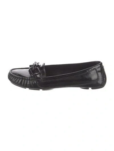 Pre-owned Burberry Patent Leather Chain-link Accents Loafers In Black