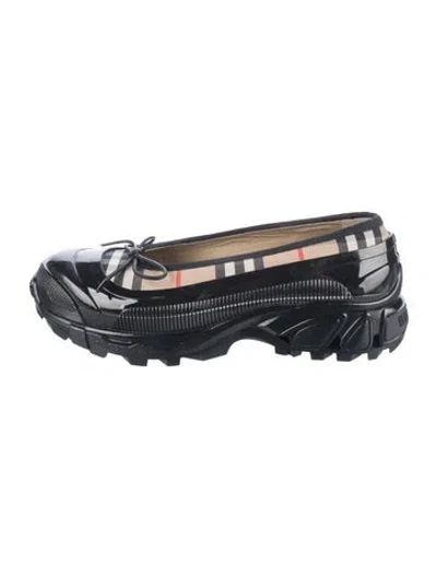 Pre-owned Burberry Patent Leather Plaid Print Mules In Black