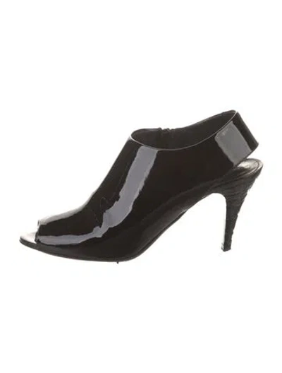Pre-owned Burberry Patent Leather Slingback Pumps In Black