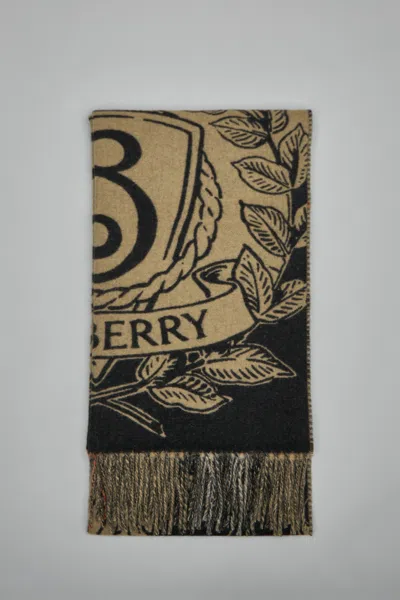 Burberry Pattern Jacquard Checked Fringed-edge Scarf In Neutral