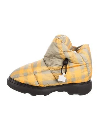 Pre-owned Burberry Plaid Print Snow Boots In Green