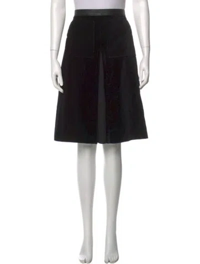 Pre-owned Burberry Pleated Accents Knee-length Skirt W/ Tags In Black