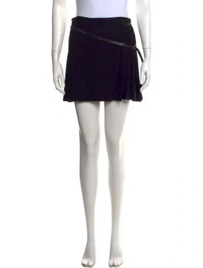 Pre-owned Burberry Pleated Accents Mini Skirt In Black