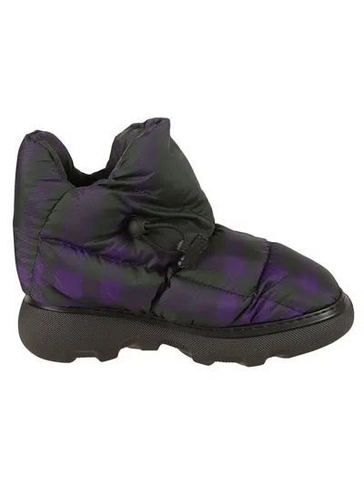 Burberry Puffy Checkered Boots With Rounded Silhouette In Black