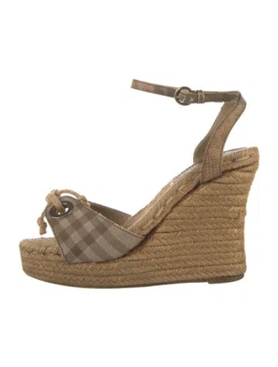 Pre-owned Burberry Raffia Espadrilles In Neutral