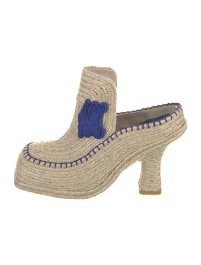 Pre-owned Burberry Raffia Patterned Mules In Neutral