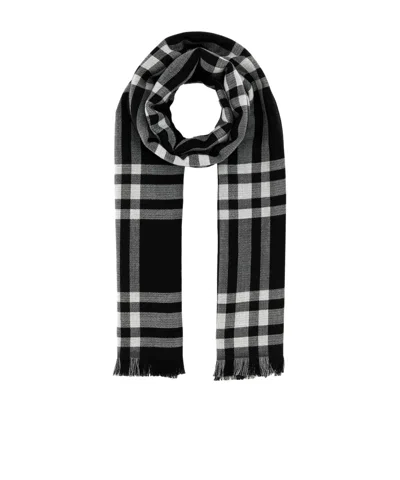 Burberry Reversible Check-pattern Scarf In Black