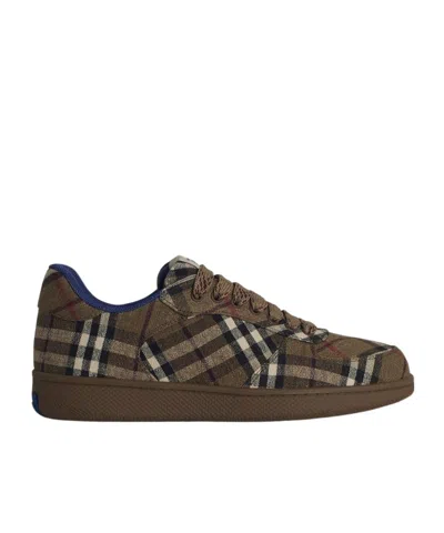 Burberry Round Head Low-cut Sneakers In Green