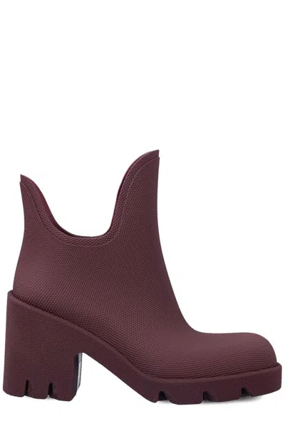 BURBERRY ROUND-TOE SLIP-ON HEELED BOOTS