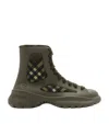 Burberry Boulder Rubber Boulder Ankle Boots In Loch/heath Ip Chk