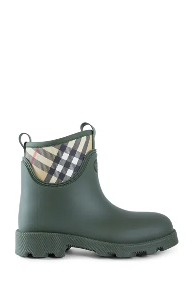 Burberry Rubber Marsh Stamp Low Boots In Green