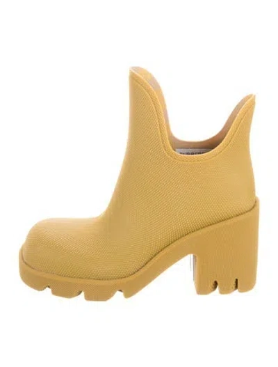 Pre-owned Burberry Rubber Rain Boots In Neutral