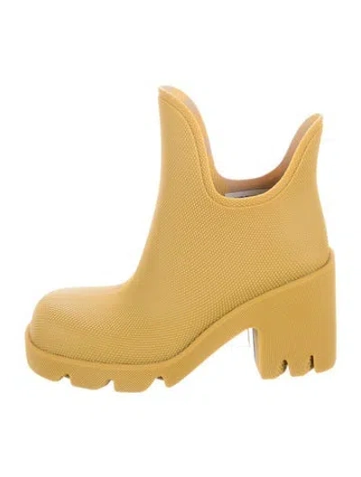 Pre-owned Burberry Rubber Rain Boots In Neutral