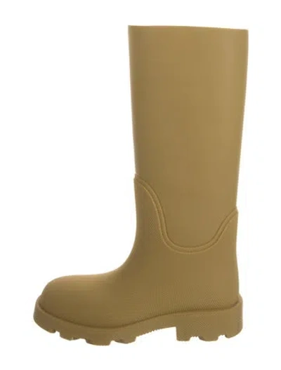 Pre-owned Burberry Rubber Rain Boots In Neutral