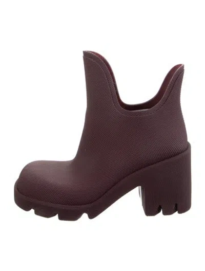 Pre-owned Burberry Rubber Rain Boots In Purple