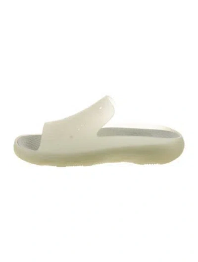 Pre-owned Burberry Rubber Slides In Neutral