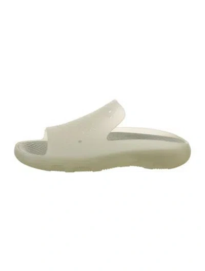 Pre-owned Burberry Rubber Slides In Neutral