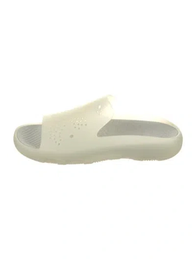 Pre-owned Burberry Rubber Slides In Neutral