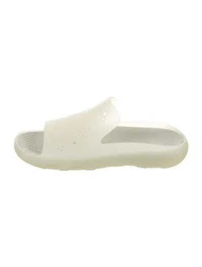 Pre-owned Burberry Rubber Slides In Neutral