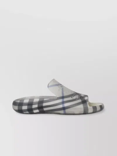 Burberry Rubber Slippers 'stingray' Plat Sole