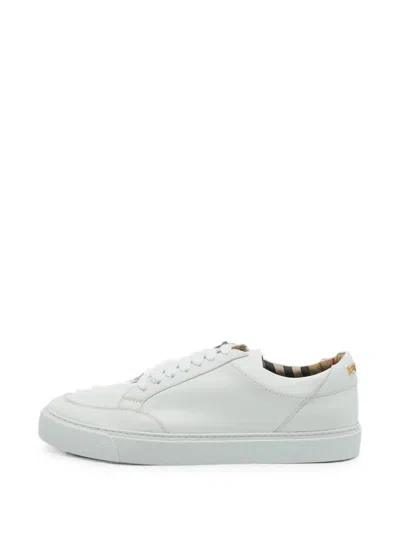 Pre-owned Burberry Salmond Sneakers In White