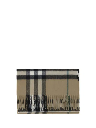 BURBERRY SCARF 