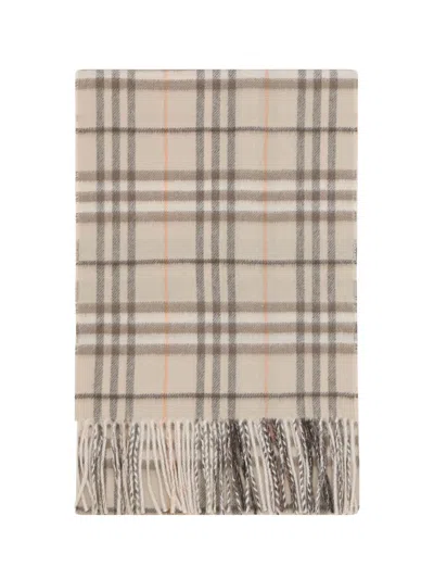 Burberry Scarf In Alabaster/wax