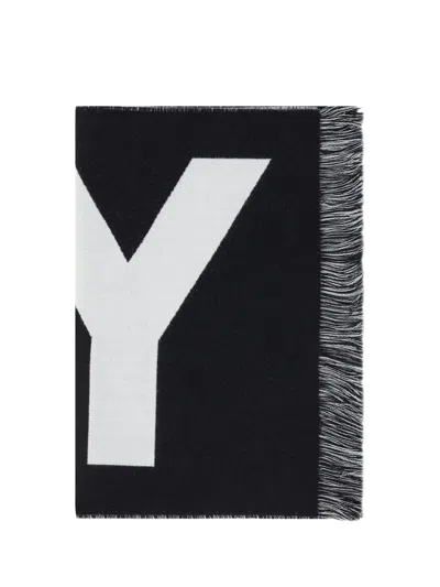 Burberry Scarf In Black