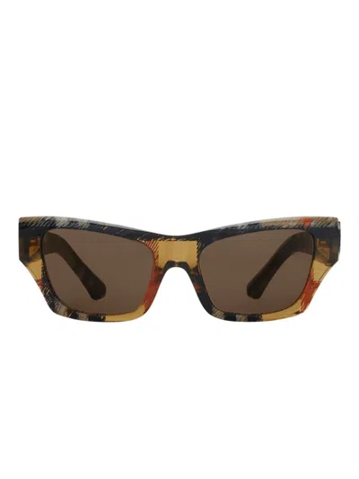 Burberry Shield Facet Sunglasses In Neutrals