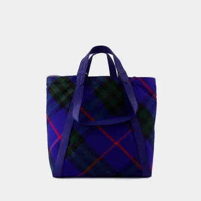 Burberry Shopping Bags In Blue