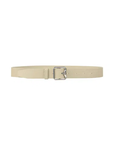 Burberry Simple Smooth Leather Belt In Neutral