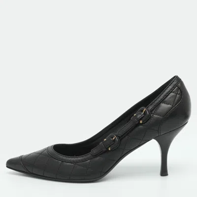 Pre-owned Burberry Size 36 Black Quilted Leather Pumps