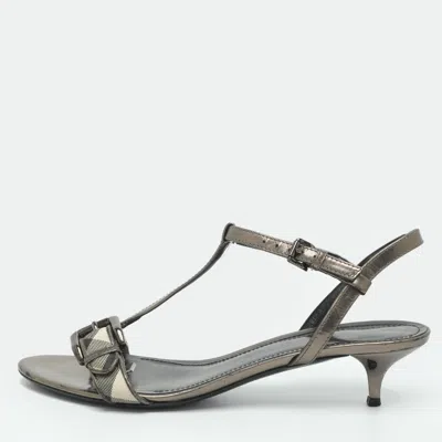 Pre-owned Burberry Size 38 Metallic Patent Leather And Pvc Ankle Strap Kitten Sandals In Silver